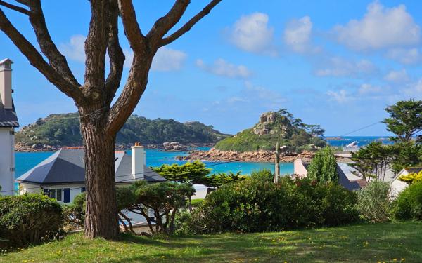 Maison à vendre    8 pièces • 211 m2 Trébeurden