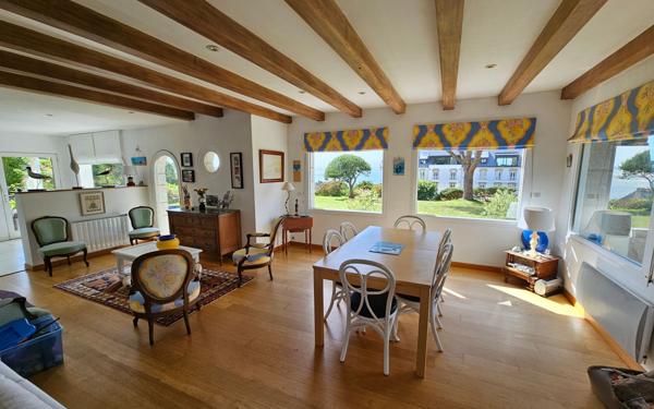 Maison à vendre    8 pièces • 211 m2 Trébeurden