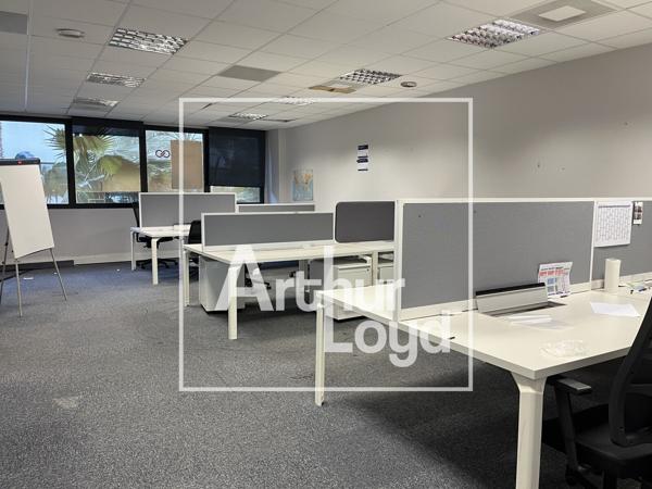 A LOUER BUREAUX PARC DE L'AEROPORT PEROLS - PROCHE TRAMWAY LIGNE 1