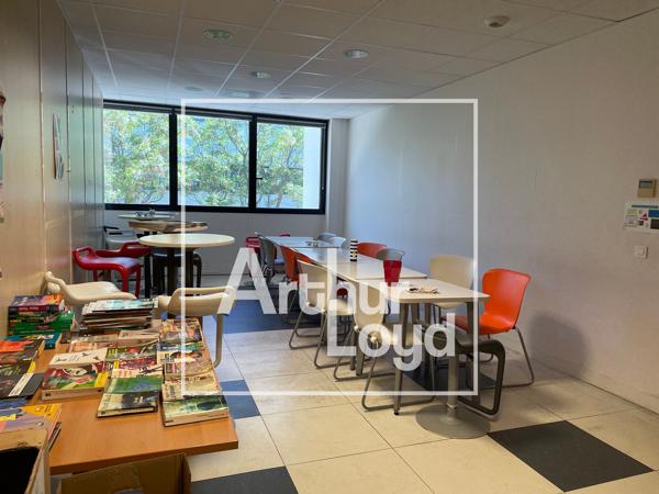 A LOUER BUREAUX PARC DE L'AEROPORT PEROLS - PROCHE TRAMWAY LIGNE 1