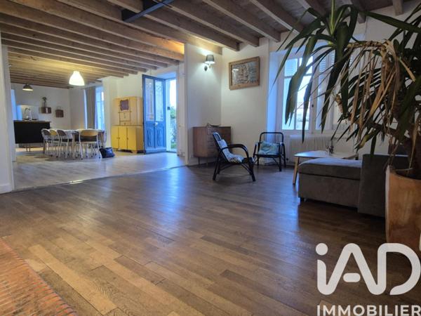 Maison à vendre 5 pièces 174 m² Saint-Sauvant