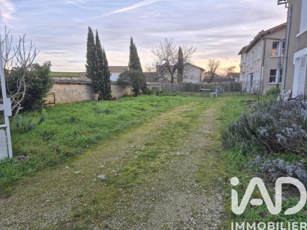 Maison à vendre 5 pièces 174 m² Saint-Sauvant