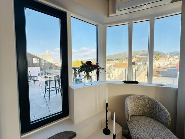 Appartement Penthouse 153 m2 à OYONNAX (01)