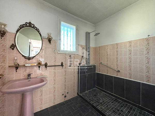 Maison à Avignon 5 pièces - 3 chambres - 1 bureau - Garage - Dépendances