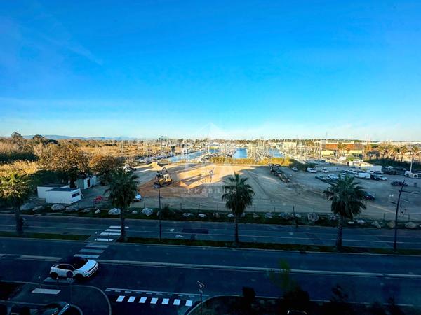 À vendre : Appartement neuf de 3 pièces avec vue sur le port à Canet-en-Roussillon