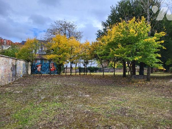 Il s'agit d'un appel d'offre sous pli cacheté organisé par l'ETAT.