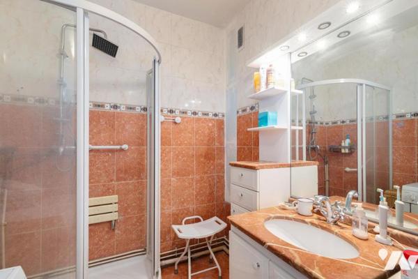 Appartement 3 pièces avec balcon, parking et cave Paris 19eme