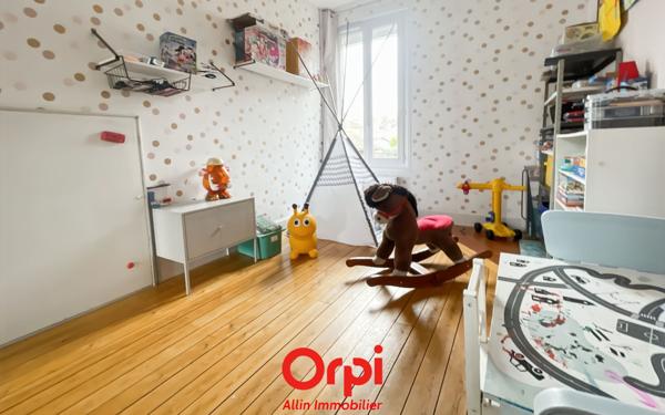 Maison à vendre    7 pièces • 138 m2 Montluçon