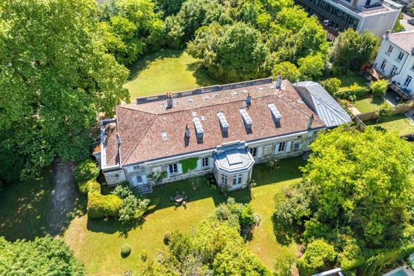 Vente Maison de luxe Bordeaux 25 Pièces 690 m²