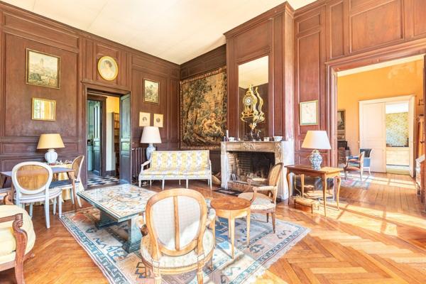 Vente Maison de luxe Bordeaux 25 Pièces 690 m²