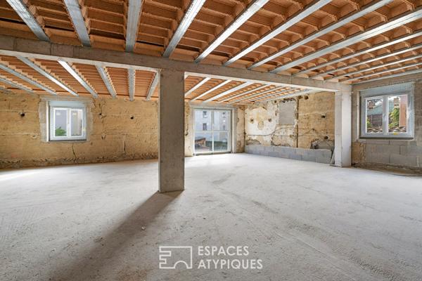 Loft avec terrasse et garage à réhabiliter