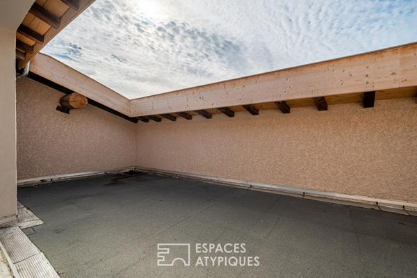 Loft avec terrasse et garage à réhabiliter