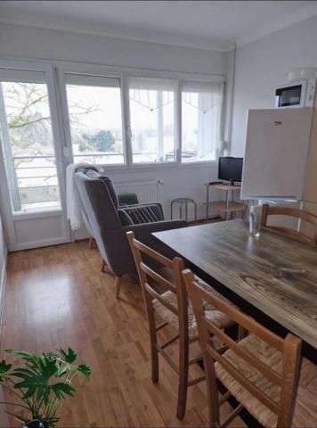 Dpt Vosges (88), BAINS-LES-BAINS - Immeuble 9 appartements T2 avec balcon / Terrain de 1000 m² environ