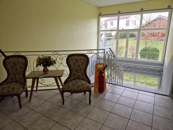 Dpt Vosges (88), BAINS-LES-BAINS - Immeuble 9 appartements T2 avec balcon / Terrain de 1000 m² environ