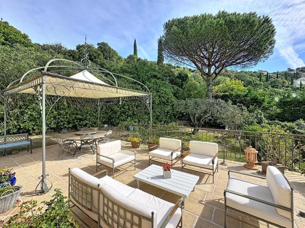 Maison à vendre  6 pièces - 133 m2 CAVALAIRE SUR MER - 83