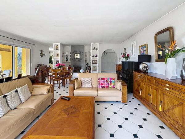 Maison à vendre  6 pièces - 133 m2 CAVALAIRE SUR MER - 83