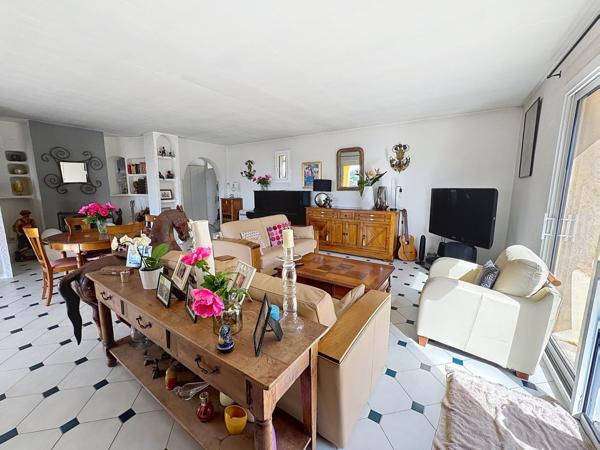 Maison à vendre  6 pièces - 133 m2 CAVALAIRE SUR MER - 83