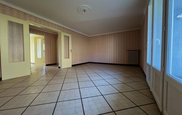Vente Appartement P4 Parking Privé et Cave à rafraîchir Aubenas   