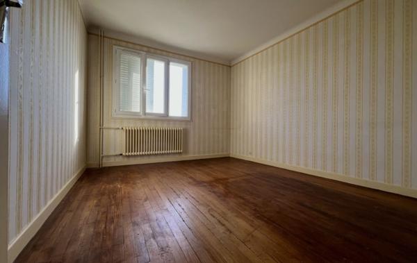 Vente Appartement P4 Parking Privé et Cave à rafraîchir Aubenas   