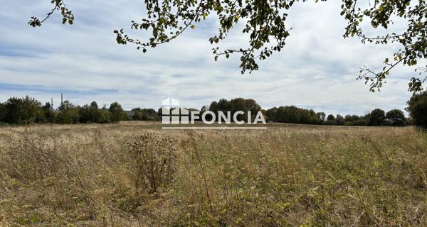 À vendre Terrain 23677 m² - Poilly-lez-gien 45500