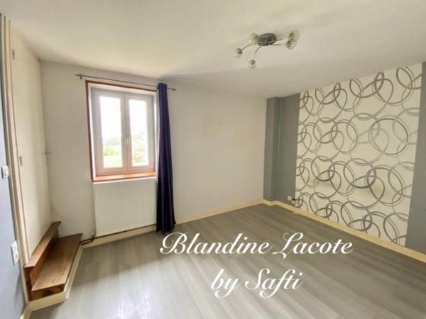 Maison habitable de suite - grange attenante