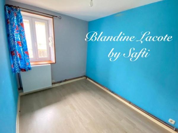 Maison habitable de suite - grange attenante