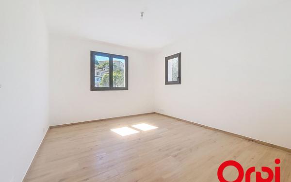 Maison à vendre    5 pièces • 136,52 m2 Tourrette-Levens