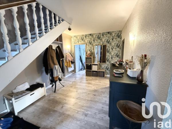 Maison traditionnelle 7 pièces de 205 m² à Béduer (46100)