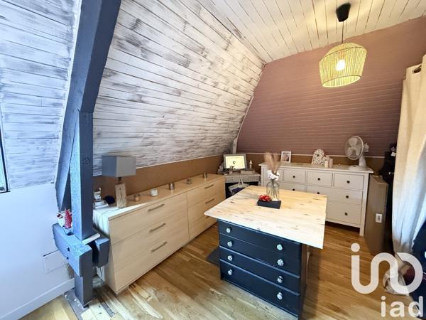 Maison traditionnelle 7 pièces de 205 m² à Béduer (46100)