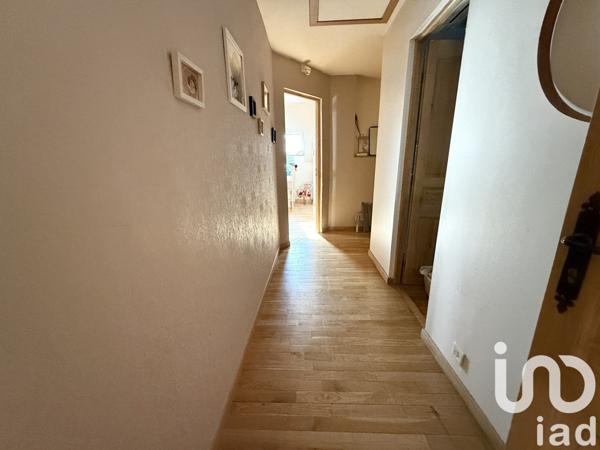 Maison traditionnelle 7 pièces de 205 m² à Béduer (46100)