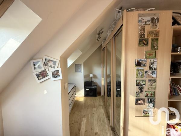 Maison traditionnelle 7 pièces de 205 m² à Béduer (46100)