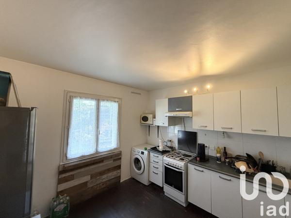 Maison traditionnelle 7 pièces de 205 m² à Béduer (46100)