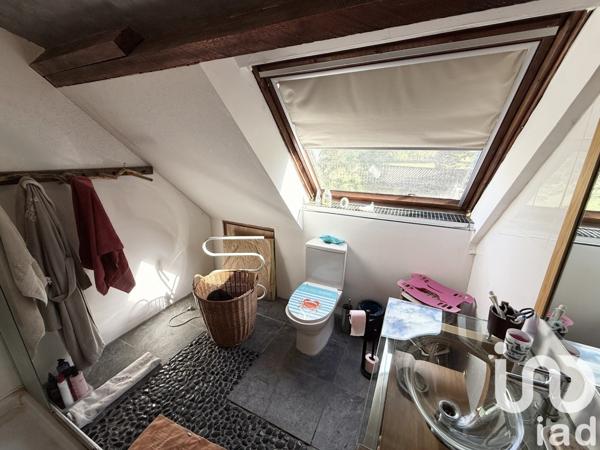 Maison traditionnelle 7 pièces de 205 m² à Béduer (46100)