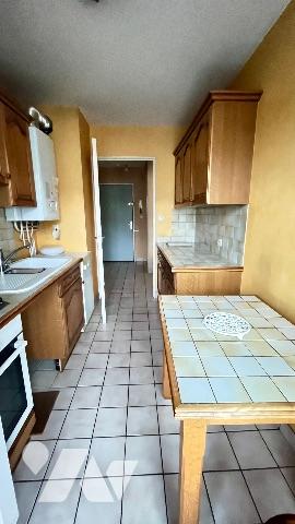 NANTES ROND POINT DE PARIS/ROUTE DE SAINT JOSEPH - A vendre grand T2