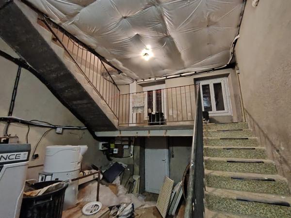 Montbazens (12220) Maison de caractère avec cave voûtée et panneaux photovoltaïques