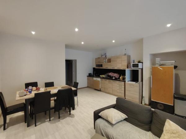 Montbazens (12220) Maison de caractère avec cave voûtée et panneaux photovoltaïques