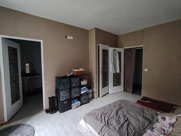 Montbazens (12220) Maison de caractère avec cave voûtée et panneaux photovoltaïques