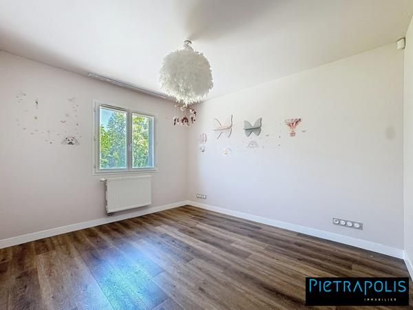 Bâtiment Commercial ou de Bureaux à Craponne de 430m2