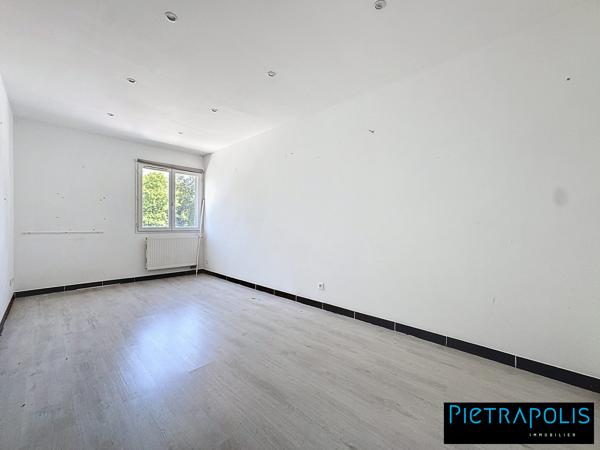 Bâtiment Commercial ou de Bureaux à Craponne de 430m2