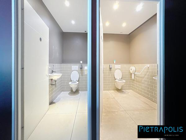 Bâtiment Commercial ou de Bureaux à Craponne de 430m2