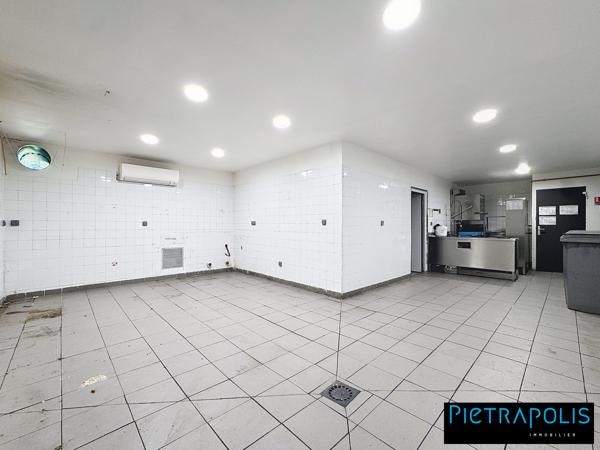 Bâtiment Commercial ou de Bureaux à Craponne de 430m2