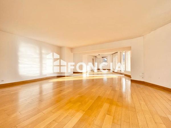 Location Appartement 5 pièces 172.9 m² - 5 RUE DU PORT SAINT MARCEL Metz 57000