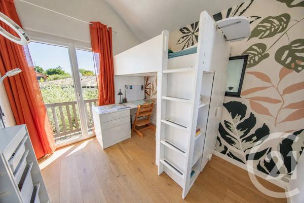 Maison à vendre  6 pièces - 113,06 m 2   LE HAILLAN  - 33