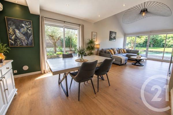 Maison à vendre  6 pièces - 113,06 m 2   LE HAILLAN  - 33