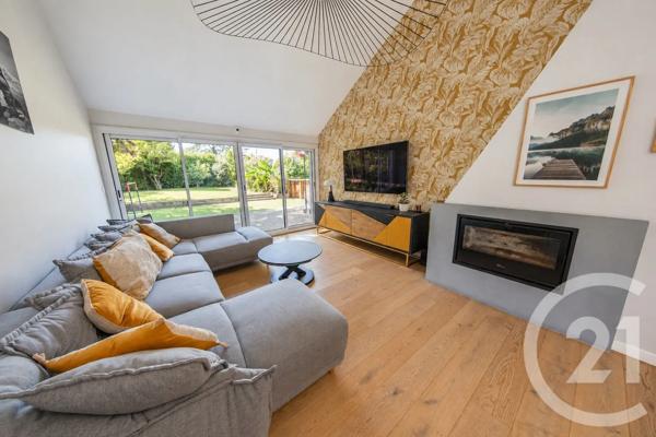 Maison à vendre  6 pièces - 113,06 m 2   LE HAILLAN  - 33