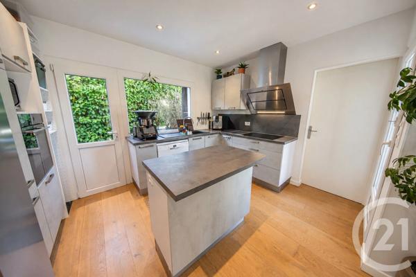 Maison à vendre  6 pièces - 113,06 m 2   LE HAILLAN  - 33