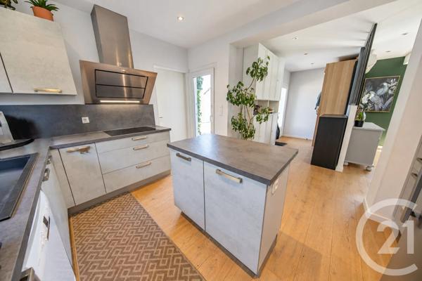 Maison à vendre  6 pièces - 113,06 m 2   LE HAILLAN  - 33