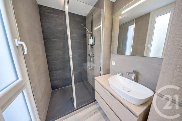 Maison à vendre  6 pièces - 113,06 m 2   LE HAILLAN  - 33