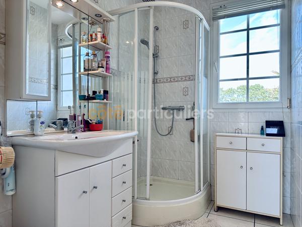 Vente
                Maison90 m² - 5 Pièces -
                    PORT BAIL SUR MER (50580)