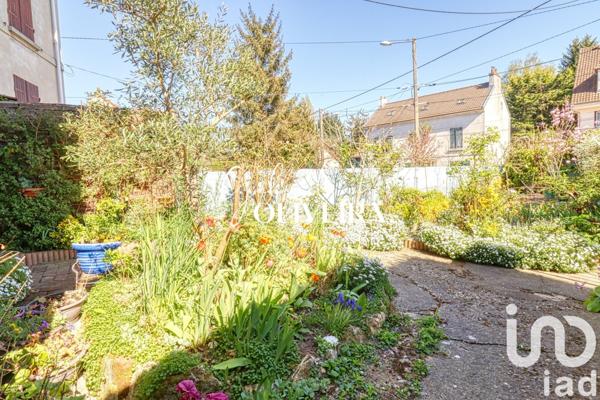 Maison 6 pièces de 118 m² à Domont (95330)